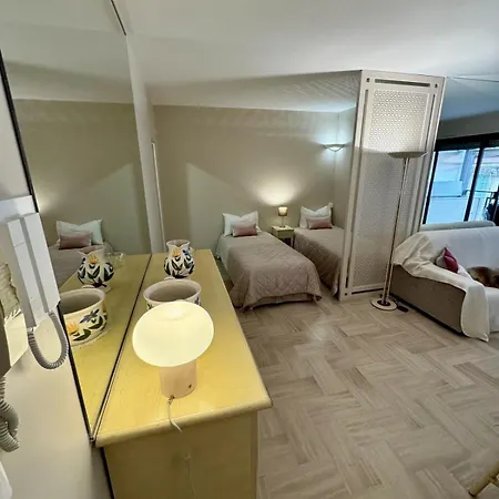 Gray D'albion Lef516 Apartment Cannes